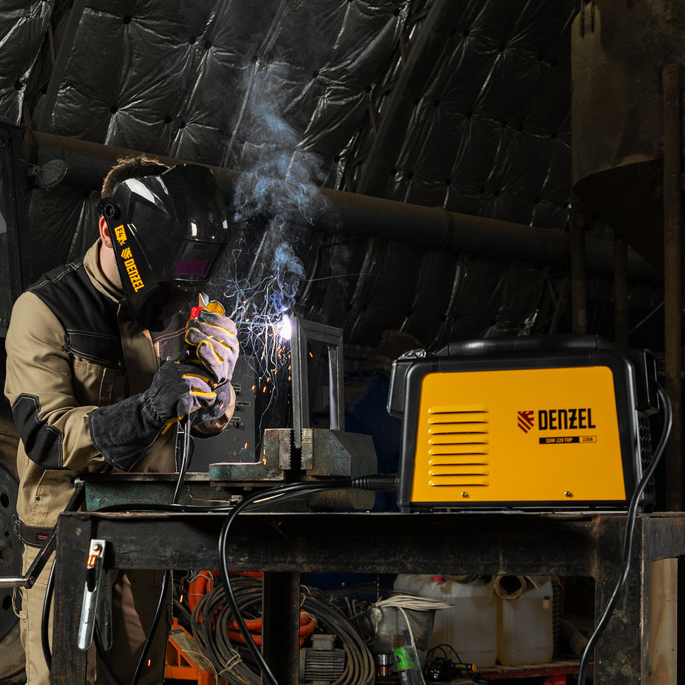 Аппарат инвертор. дуговой сварки SDM-220 Top, 220 А, ПВ 60% кейс Denzel (94358)