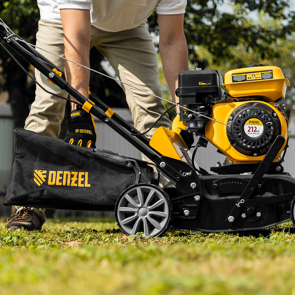 Скарификатор-аэратор бензиновый SAG-400, 212 см3, -15/+10 мм, 40 см Denzel (57802)