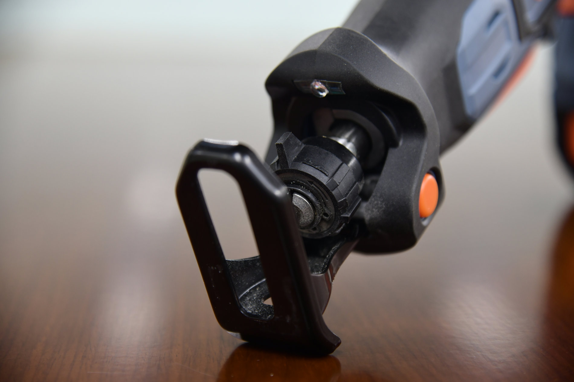 Сабельная пила, 13 мм, без АКБ и ЗУ X2 20В