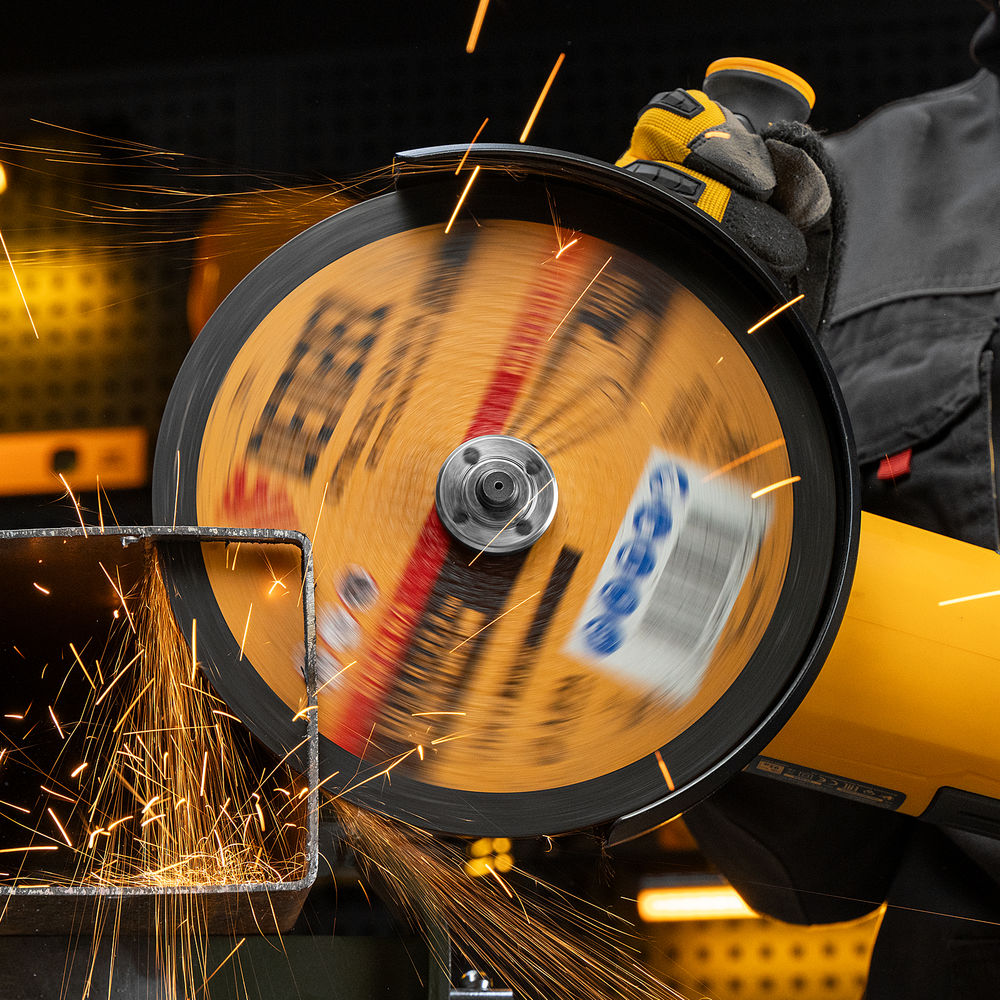 Круг отрезной по металлу, 230 х 2,0 х 22,2 мм, A36TBF, в метал.банке, 5 шт. Denzel (737920)