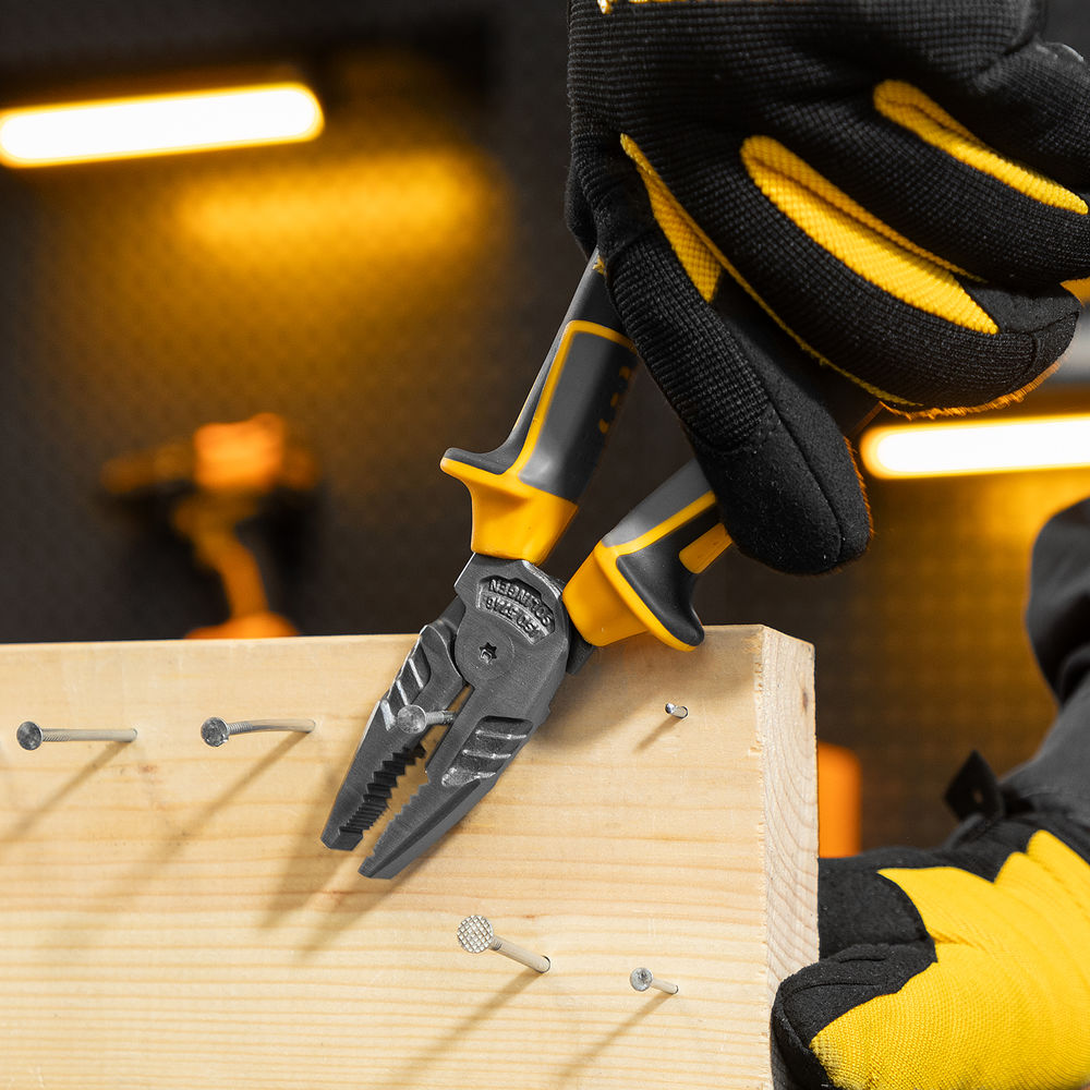 Плоскогубцы комбинированные 205 мм, трехкомпонентные рукоятки Denzel (17082)