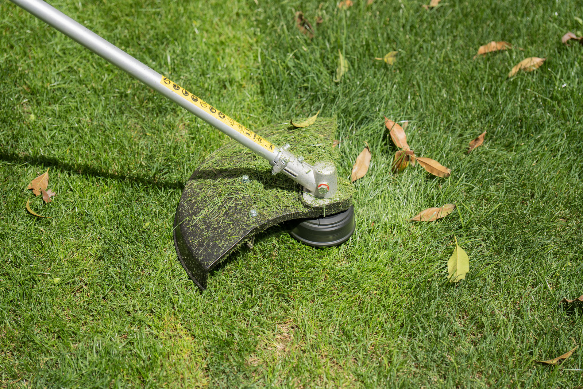 Триммер сетевой, 1200 Вт, 34 см (леска), 23 см (нож), велосипедная рукоятка