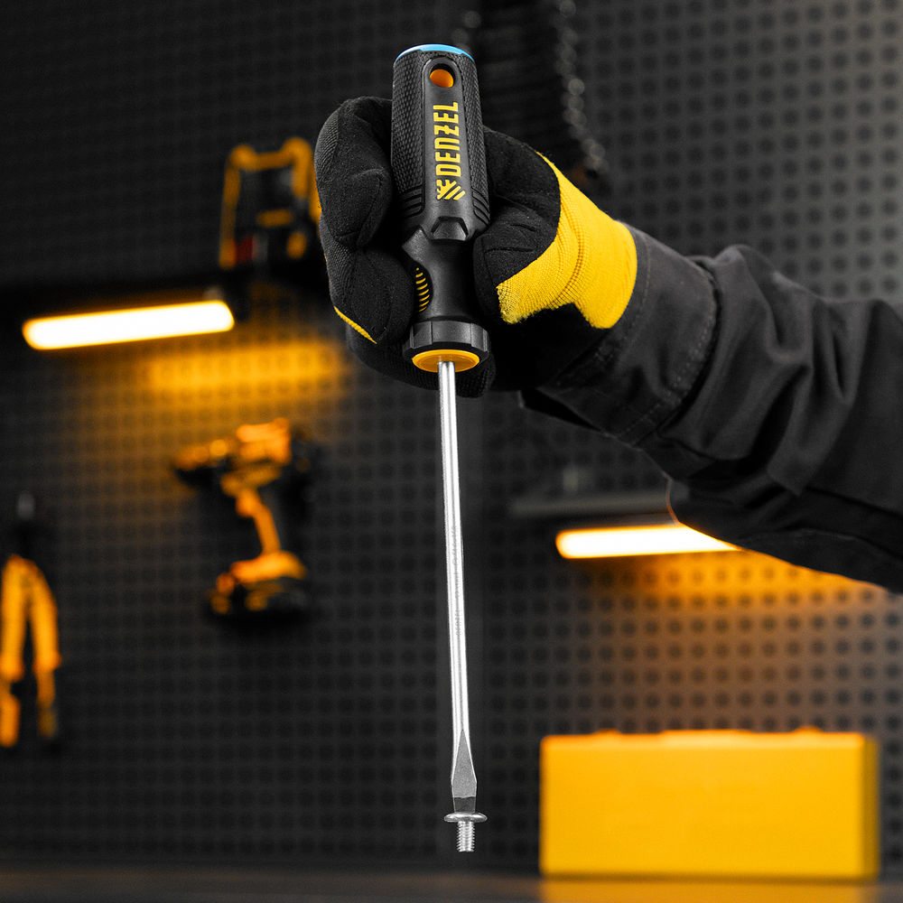 Отвертка, SL6x150 мм, S2, 3к рукоятка Denzel (121997)