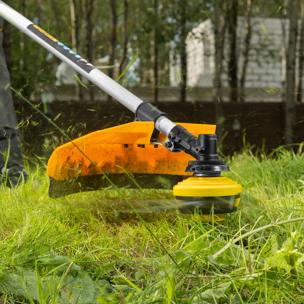 Триммер бензиновый DR-43, 43 см3, неразъемная штанга, состоит из 2 частей Denzel (96273)