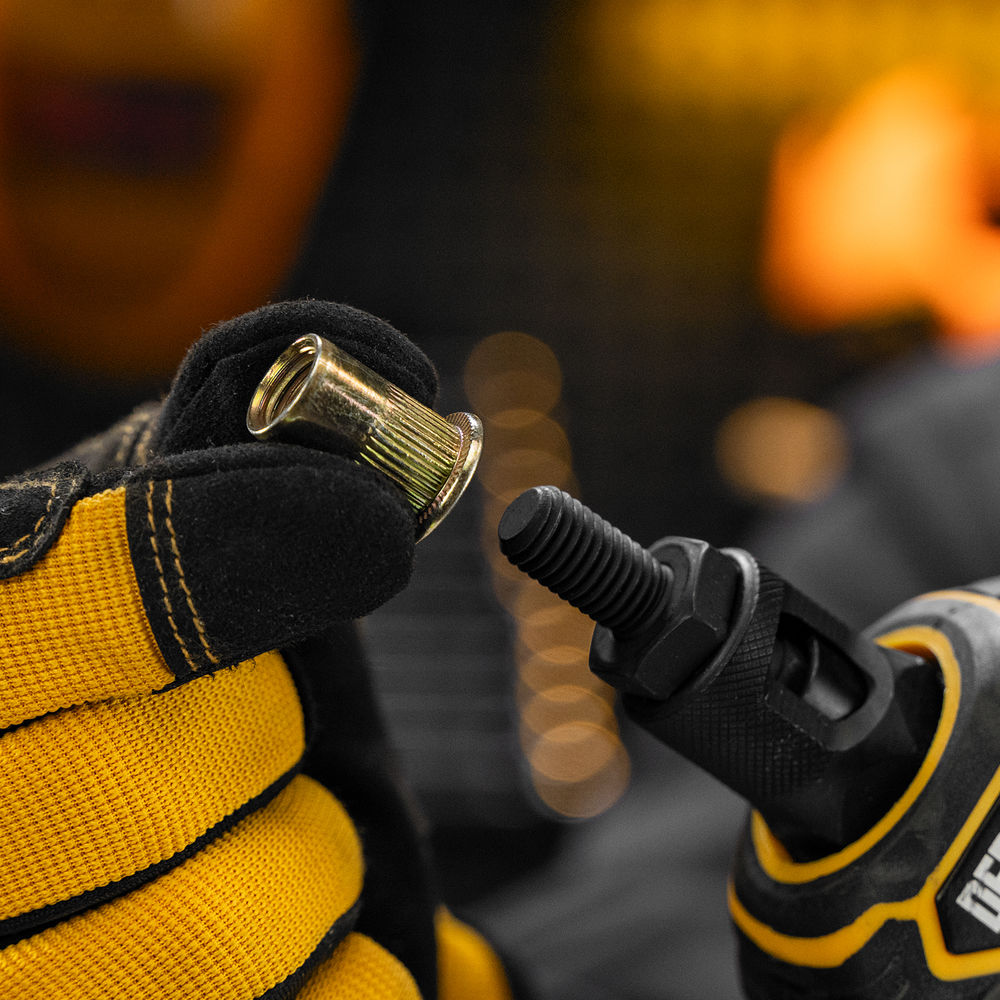 Заклепки резьбовые, стальные, оцинкованные, М10, пластиковый кейс, 35 шт. Denzel (40605)