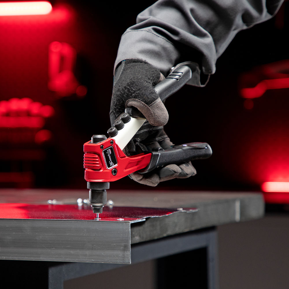 Заклепочник литой, 200 мм, заклепки 2.4-3.2-4.0-4.8 мм, Pro Matrix (40546)