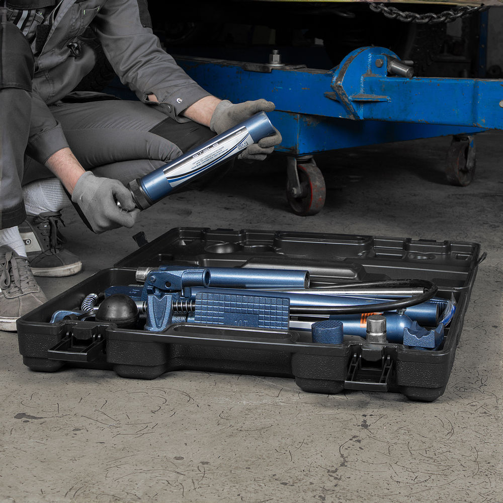 Растяжка гидравлическая, 10 т, набор из 17 предметов, 7 сменных насадок, в пластиковом кейсе Stels (51355)
