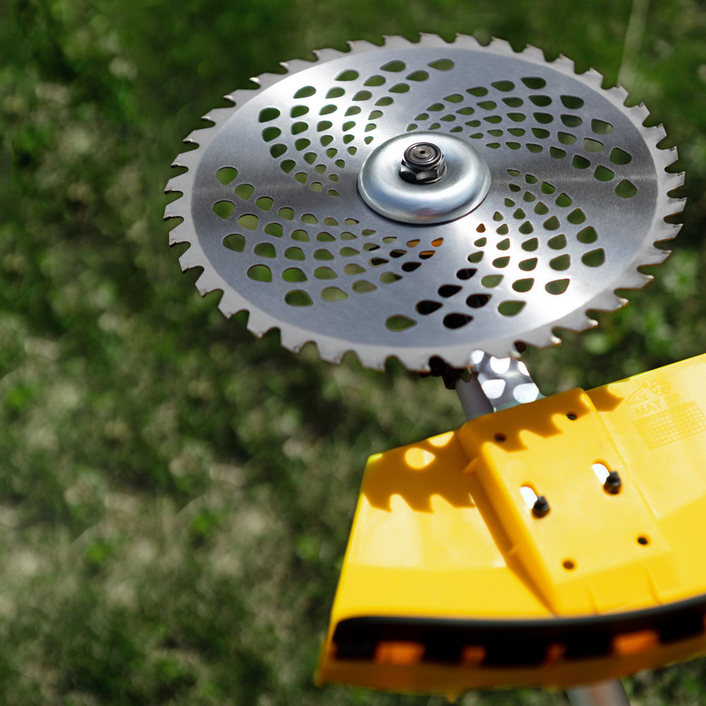 Триммер бензиновый DGT 330, 33 см3, 1.8 л. с, неразъемная штанга, состоит из 2 частей Denzel (96234)