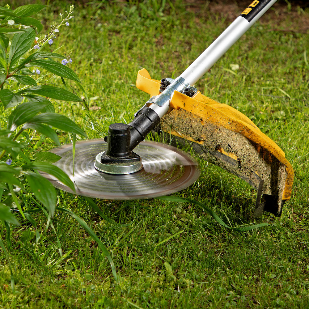 Триммер бензиновый DTL-43S, 43 см3, разъемная штанга, состоит из 2 частей Denzel (96264)