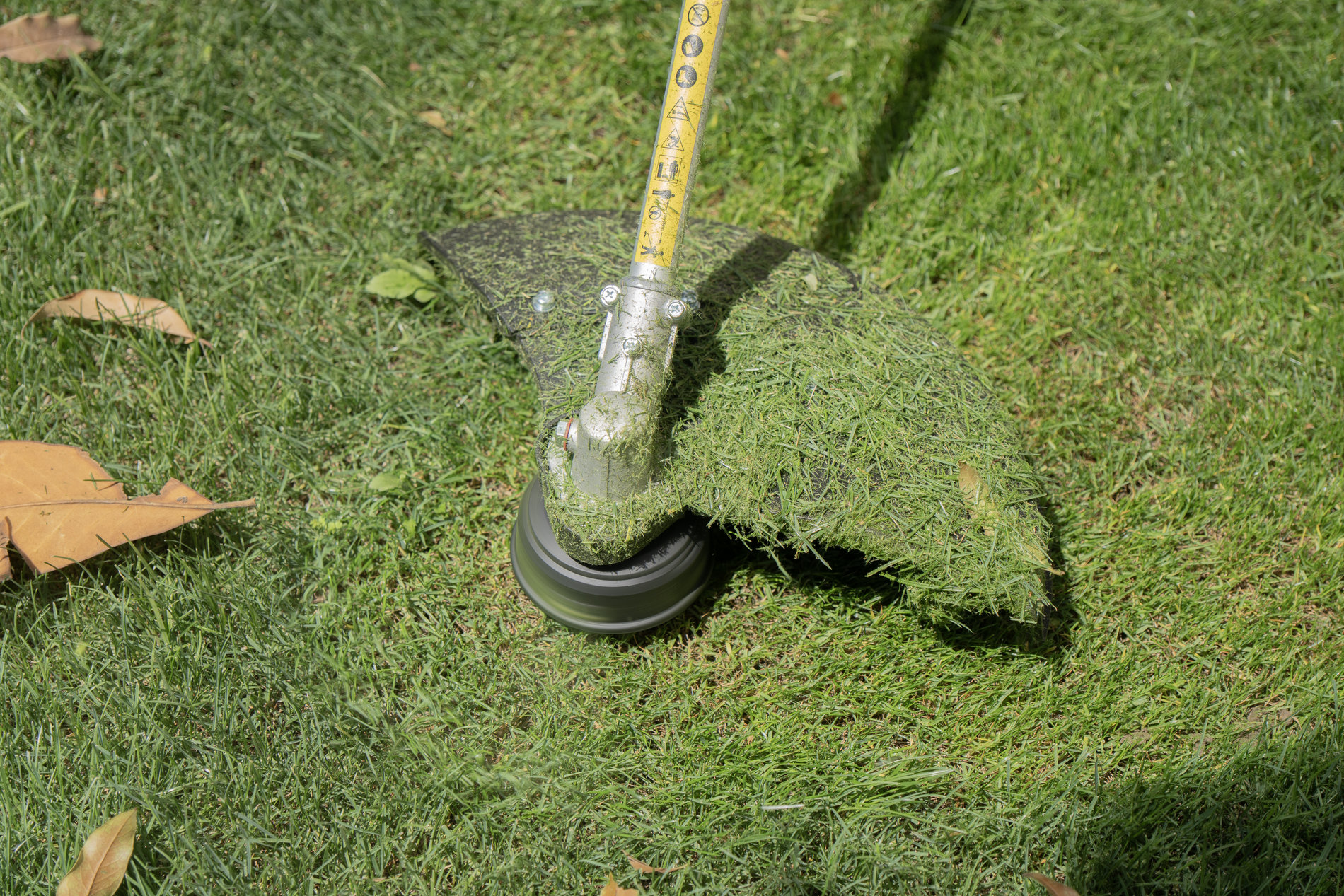 Триммер сетевой, 1200 Вт, 34 см (леска), 23 см (нож), велосипедная рукоятка