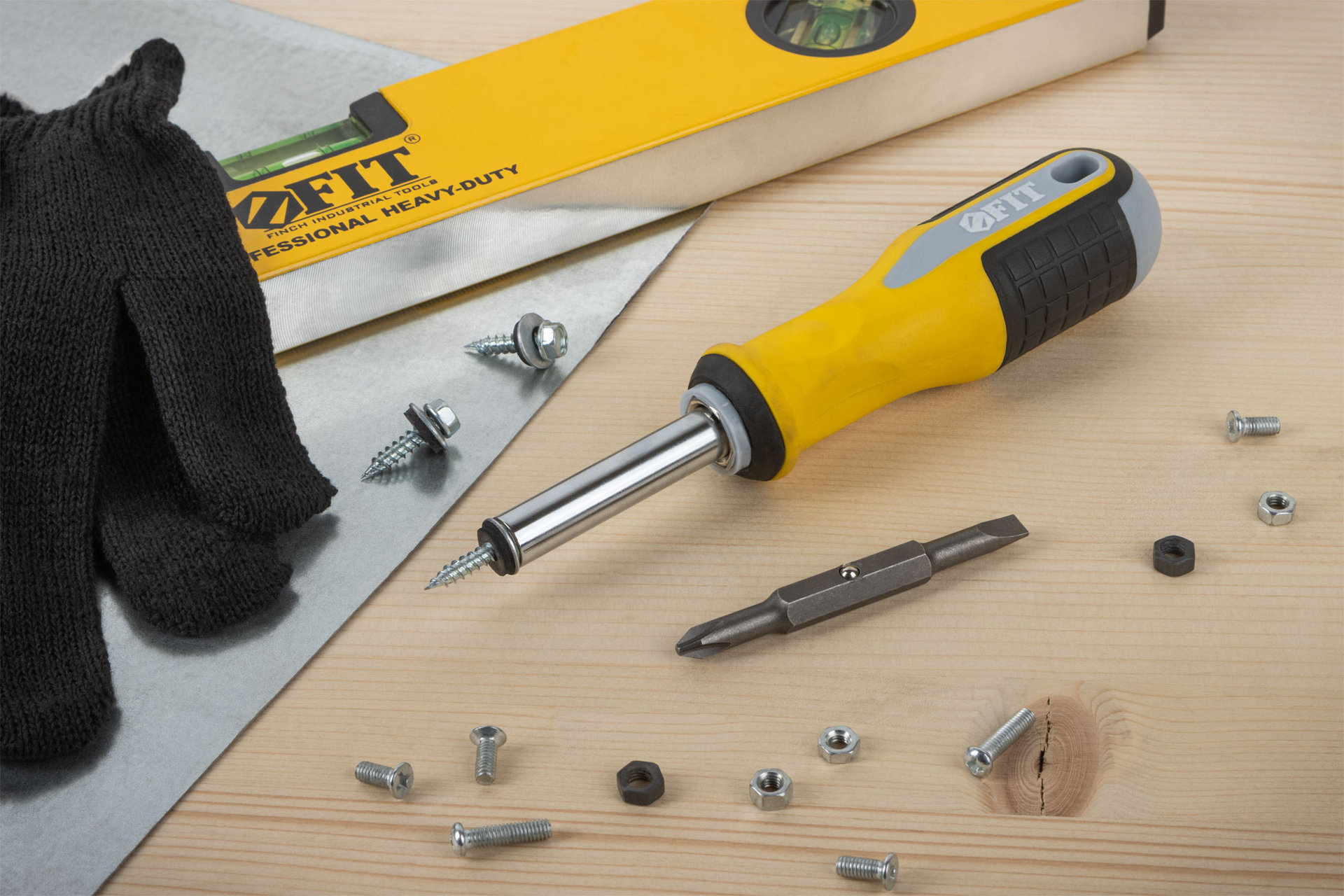 Отвертка с переставным жалом Старт, CrV сталь, 6-в-1, стежень 115 мм, прорезиненная ручка (56223)