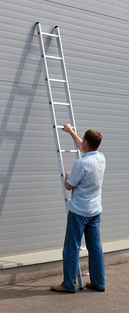 Лестница приставная односекционная алюминиевая 11 ступеней, высота 307 см СИБИН 38834-11