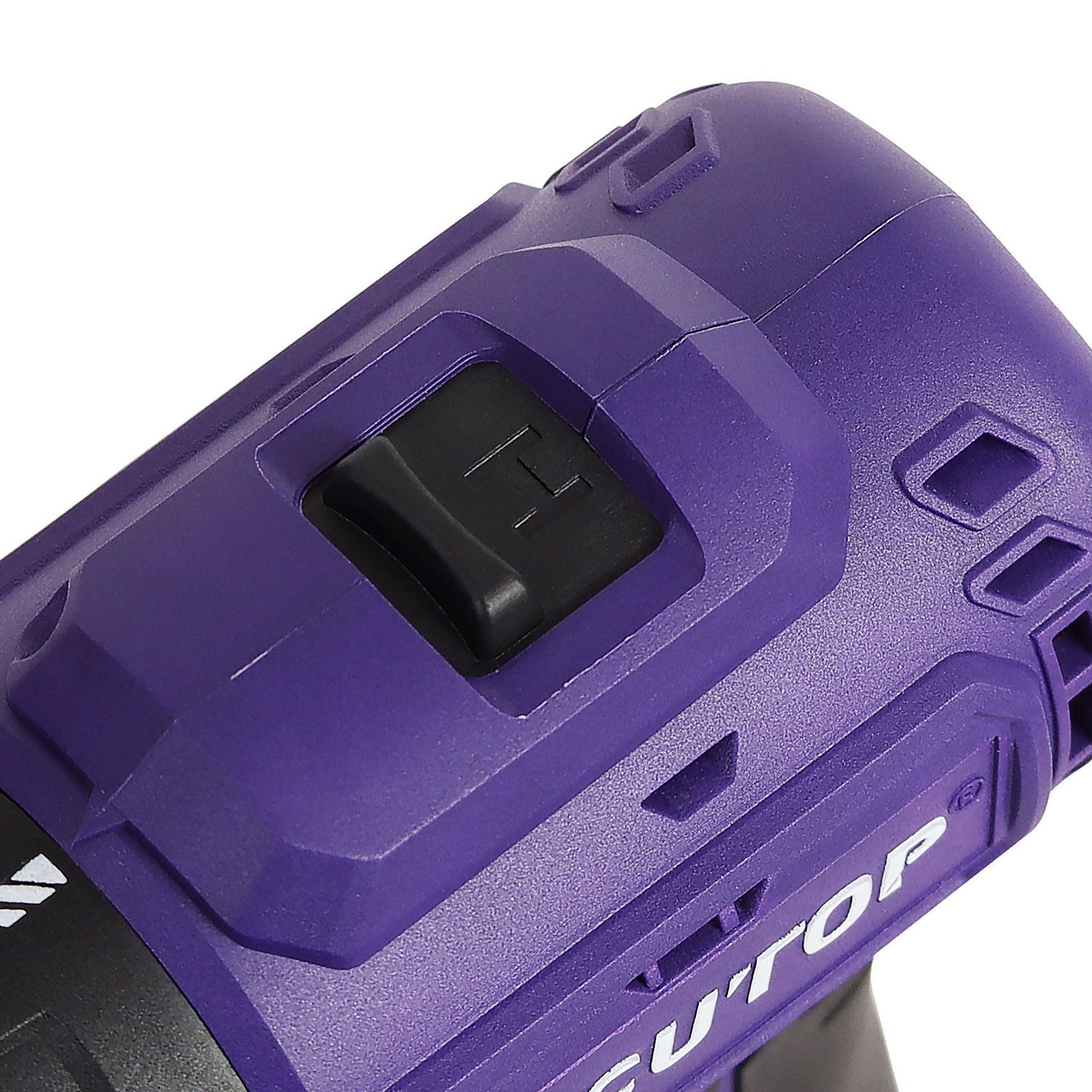 Шуруповерт Cutop E-Profi 20В, 13мм, 2 Батареи, 2ач, З/у (кулер), пл. бокс. (01-885)