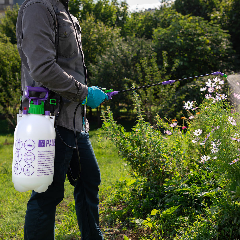 Опрыскиватель ручной, 7 л, с насосом, шлангом, разбрызгиватель Palisad (64750)