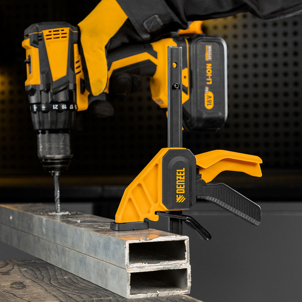 Струбцина F-образная, быстрозажимная, 150 х 55 мм, усиленный нейлоновый корпус Denzel (20501)