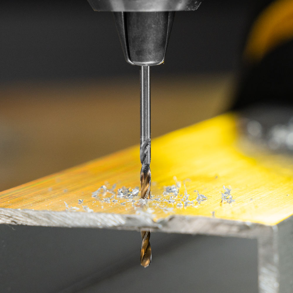 Сверло спиральное по металлу 2 x 49 мм, Р6М5, Golden Tip , 2шт. Denzel (718223)