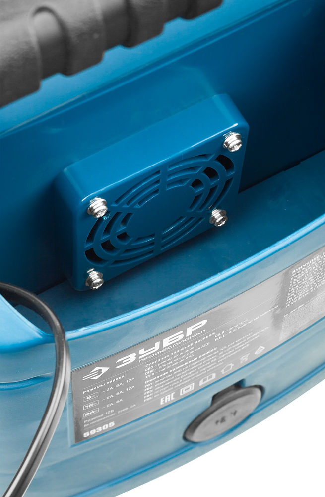 Зарядное устройство 6/12/24 В 2-12 А розетка 12 В интеллектуальное для аккумуляторов Профессионал ЗУБР ЗУ-240 59305