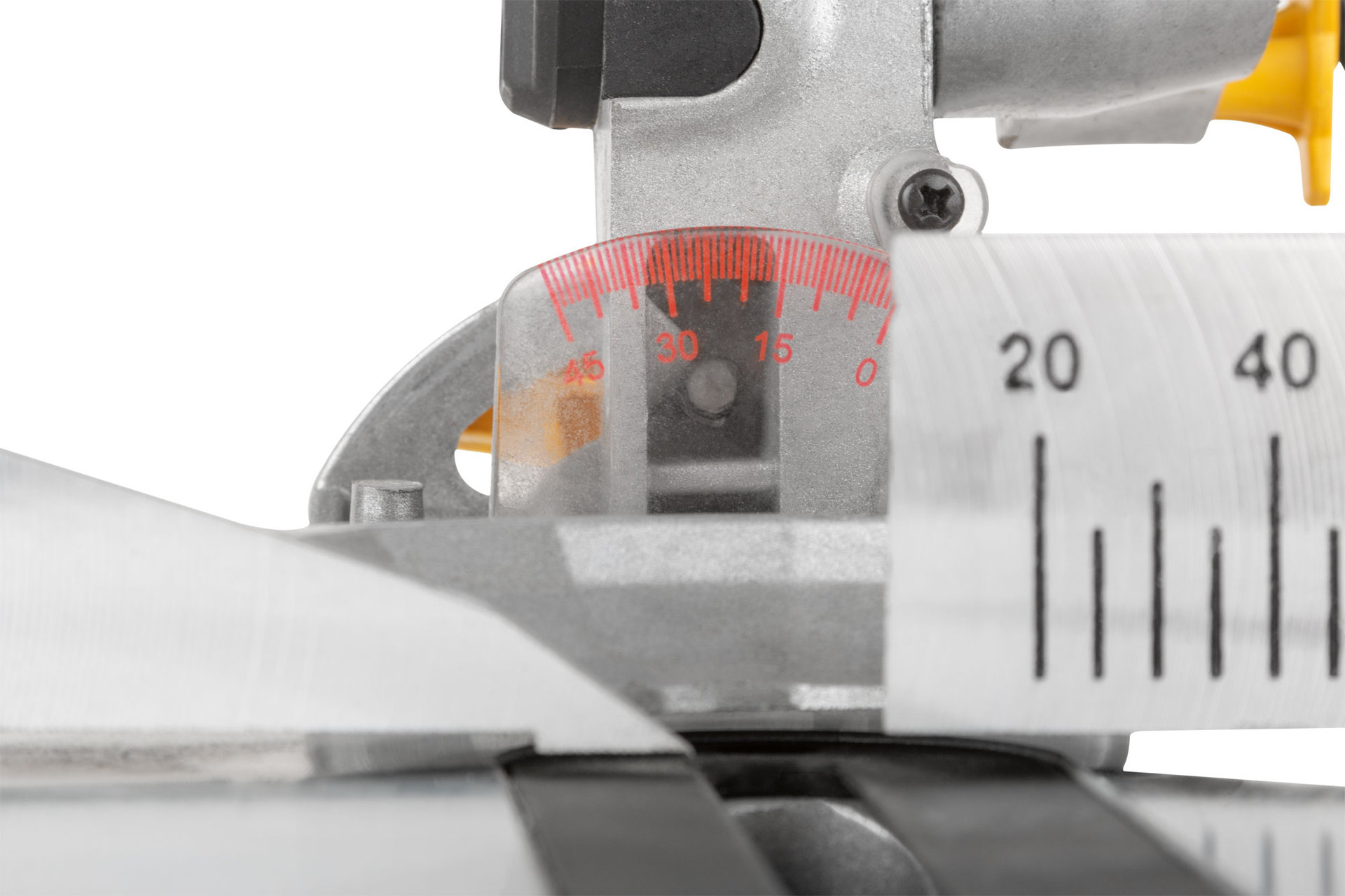 Пила торцовочная 1400 Вт; 4500 об/мин; 210/30 мм; 6,5 кг; рез. накл.; б/с щеток; блок шпинд.; коробка (80415)