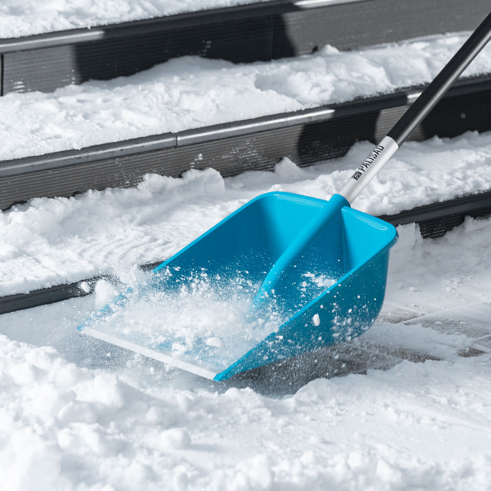 Лопата для уборки снега, полипропилен, 365х460х1500мм, алюминиевый черенок, ПВХ накладка, LUXE Palisad (61794)