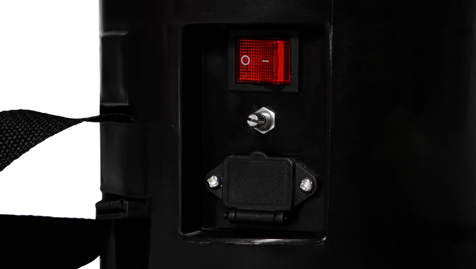 Опрыскиватель аккумуляторный CHAMPION SA16 (0,5-2,5м бак 16л 12В 8Ач 3,6 л/мин 5,3кг) (SA16)