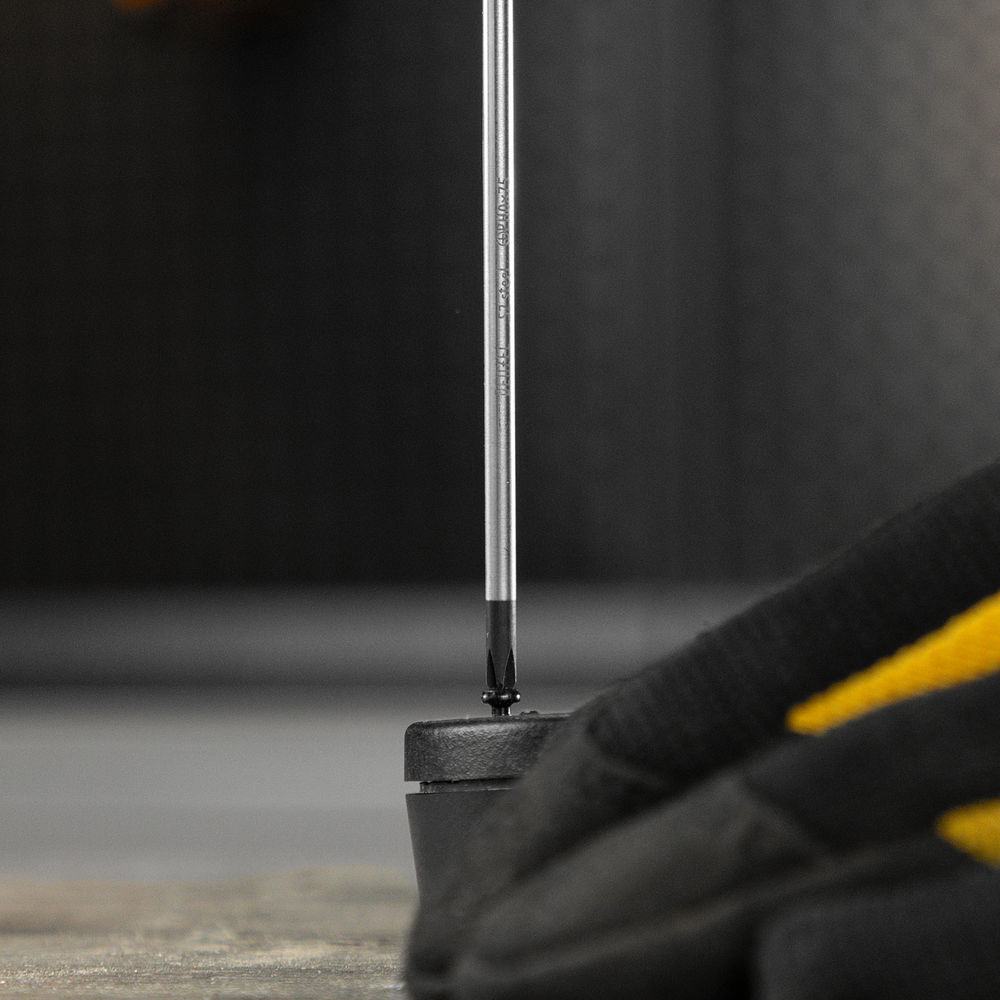 Отвертка, PH0х75 мм, S2, 3к рукоятка Denzel (121717)