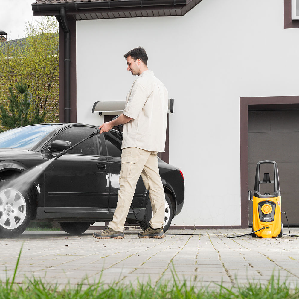 Моечная машина высокого давления R-170, 2000 Вт, 170 бар, 360 л/ч, колесная Denzel (58228)