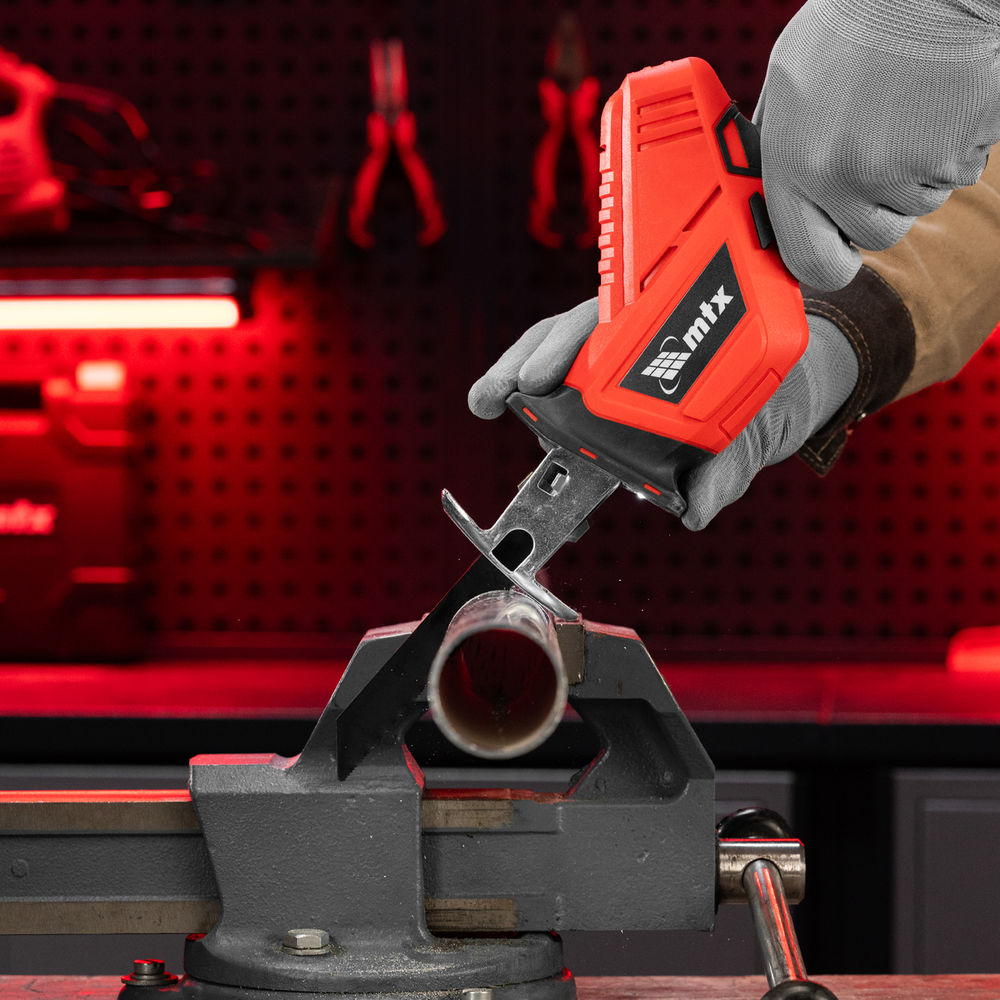 Пила сабельная аккумуляторная RС-80, Li-Ion, 20 В MTX (28812)