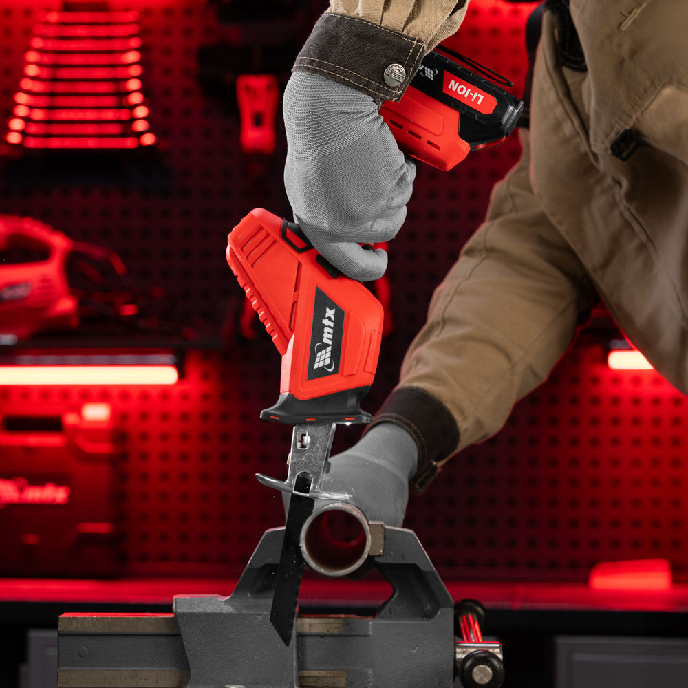 Пила сабельная аккумуляторная RС-80, Li-Ion, 20 В MTX (28812)