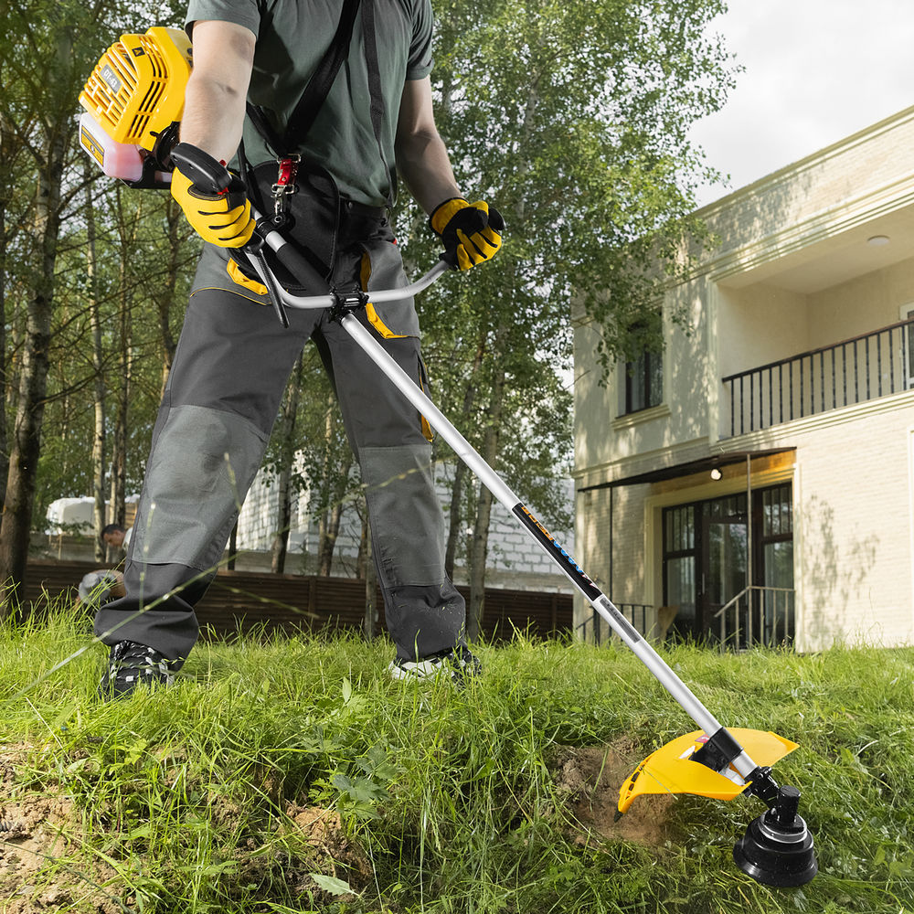 Триммер бензиновый DT 43, 43 см3, 2.5 л. с, неразъемная штанга, состоит из 2 частей Denzel (96224)