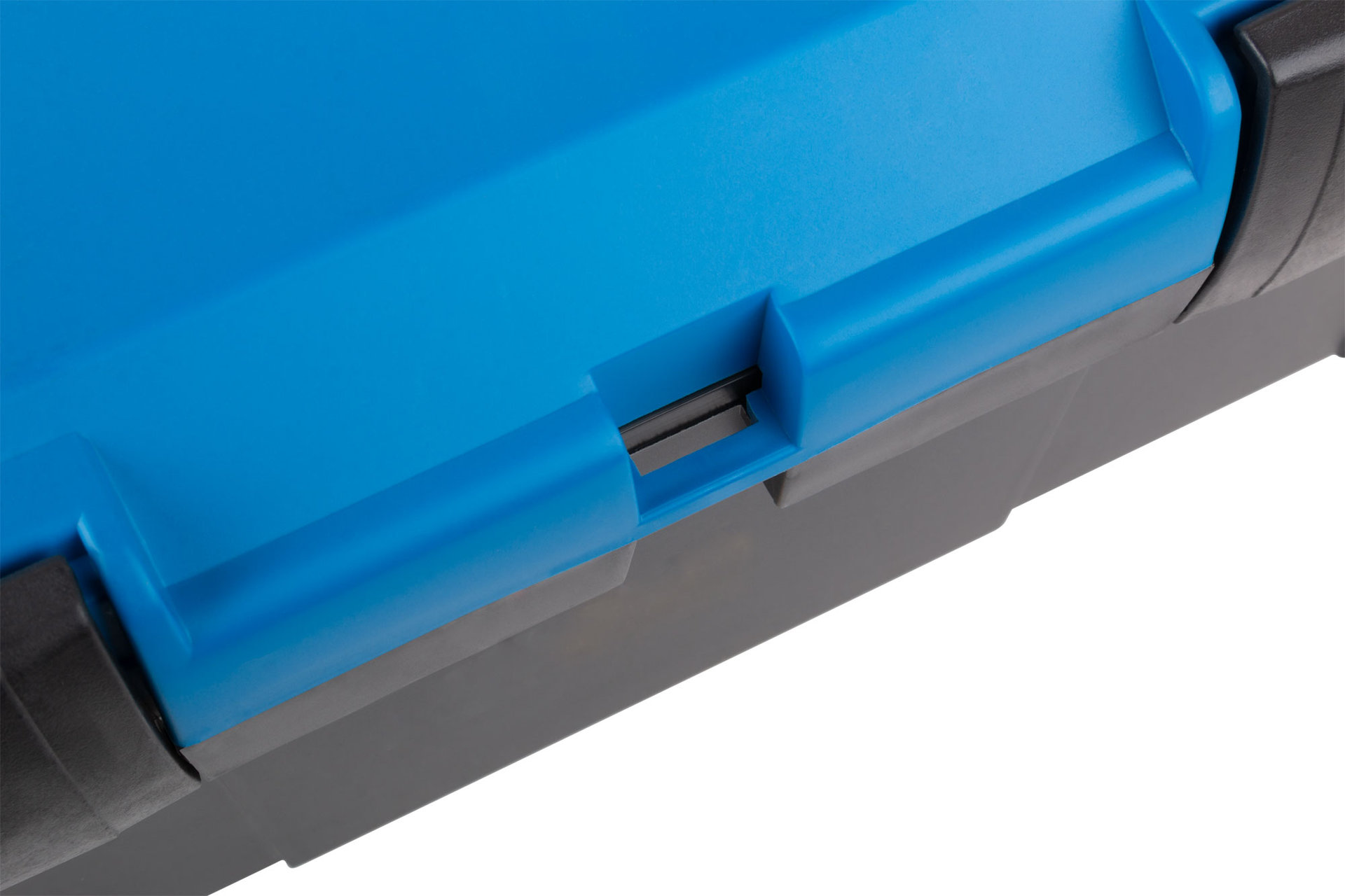 Ящик для инструмента пластиковый 18 ( 450х240х205 мм )