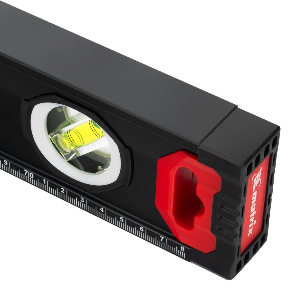 Уровень алюминиевый, усиленный, фрезерованный, 3 глазка, двухкомпонентные рукоятки, 800 мм Matrix (34362)