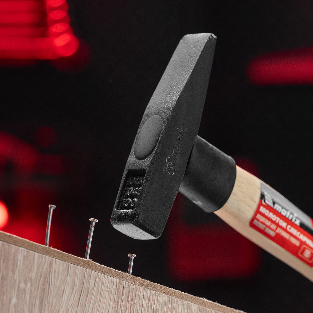 Молоток слесарный, 100 г, квадратный боек, деревянная рукоятка Matrix