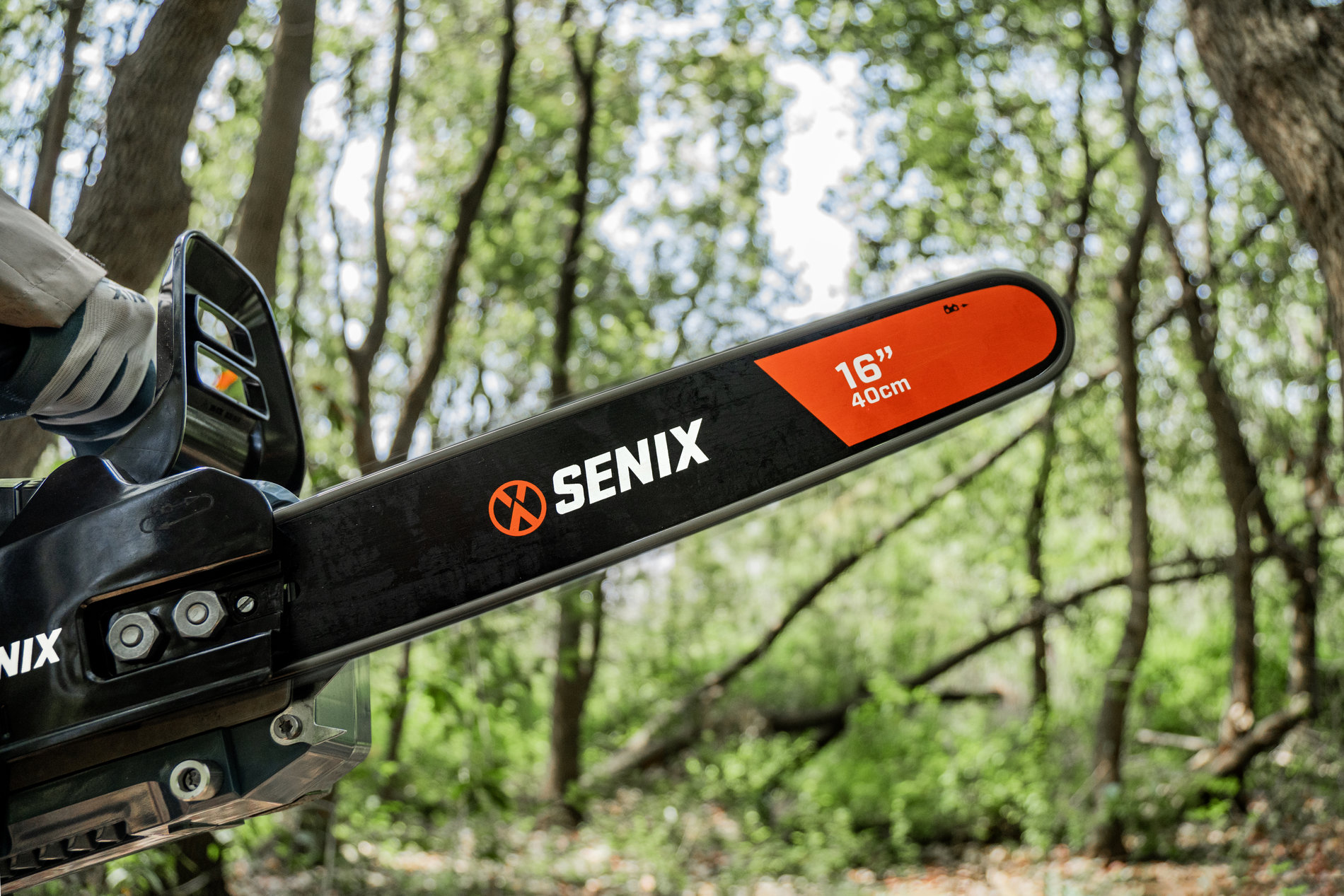 Пила цепная, бесщ.мотор, 40 см (16). В комплекте: 1 батарея 10.0Ач, ЗУ X8 84В