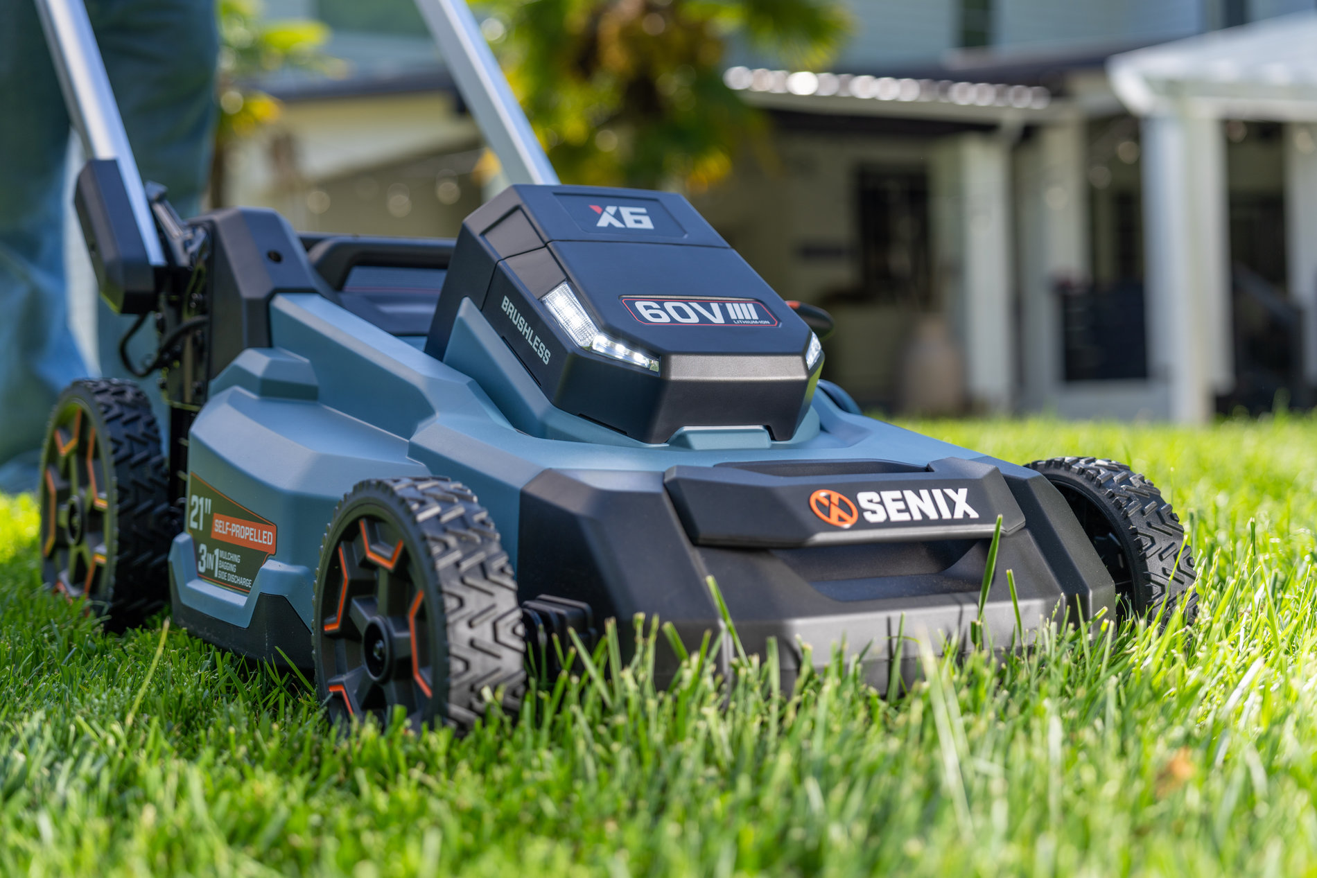 Газонокосилка самоходная аккумуляторная, серия X6, 60В, 3-в-1, 53 см., 1 аккумулятор 4Ач, ЗУ