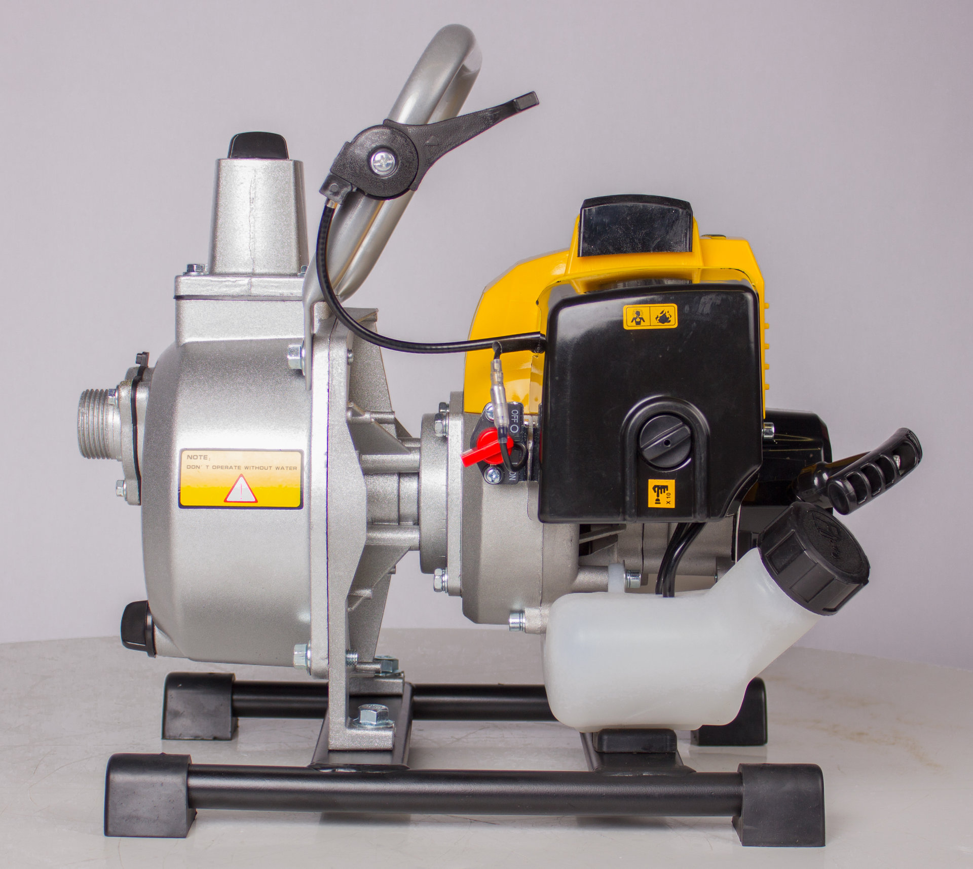 Мотопомпа CHAMPION GP26-II (1 130л/мин 8/30м 1,22лс 2Т 0,7л 7кг, легкий старт) (GP26-II)