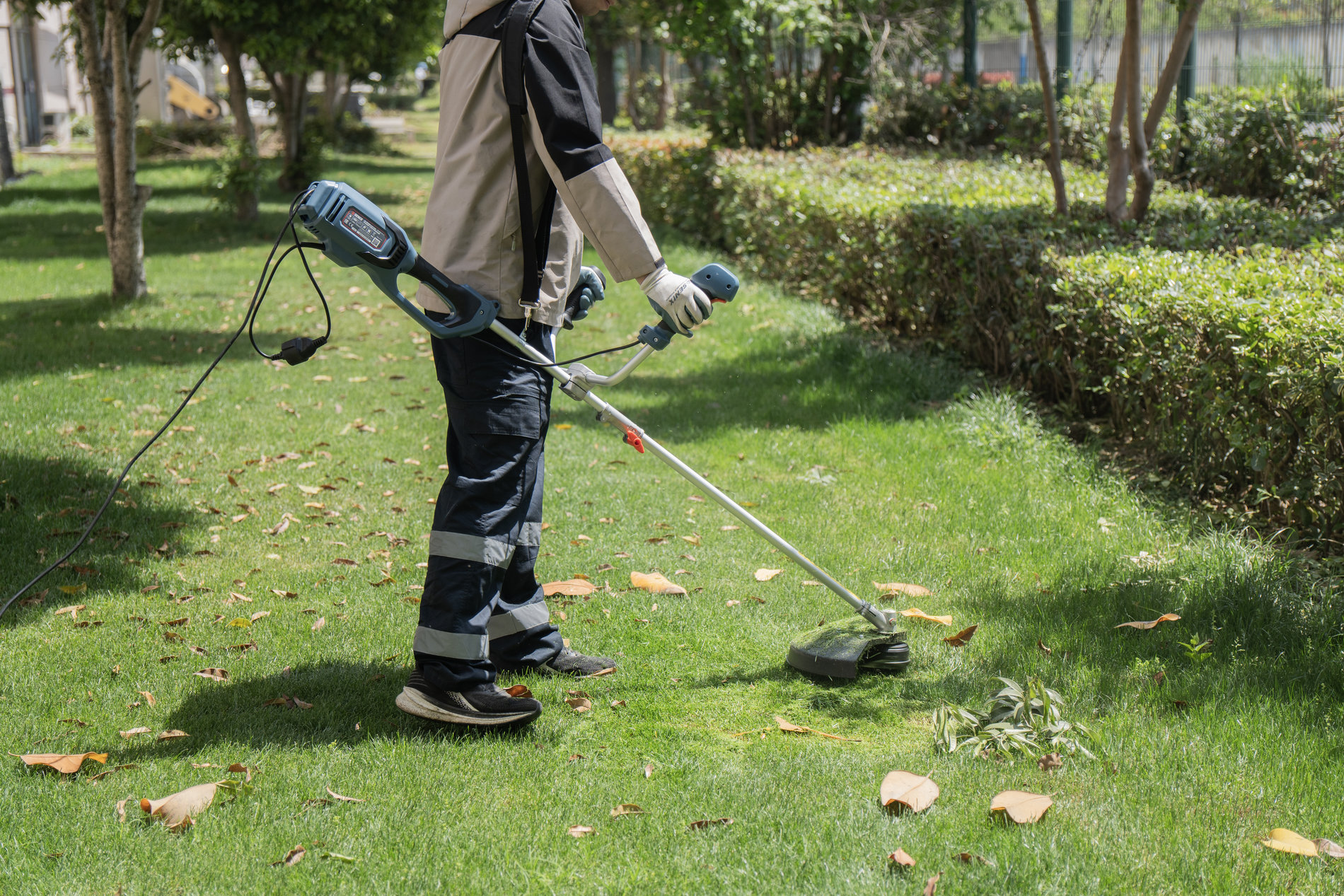 Триммер сетевой, 1200 Вт, 34 см (леска), 23 см (нож), велосипедная рукоятка
