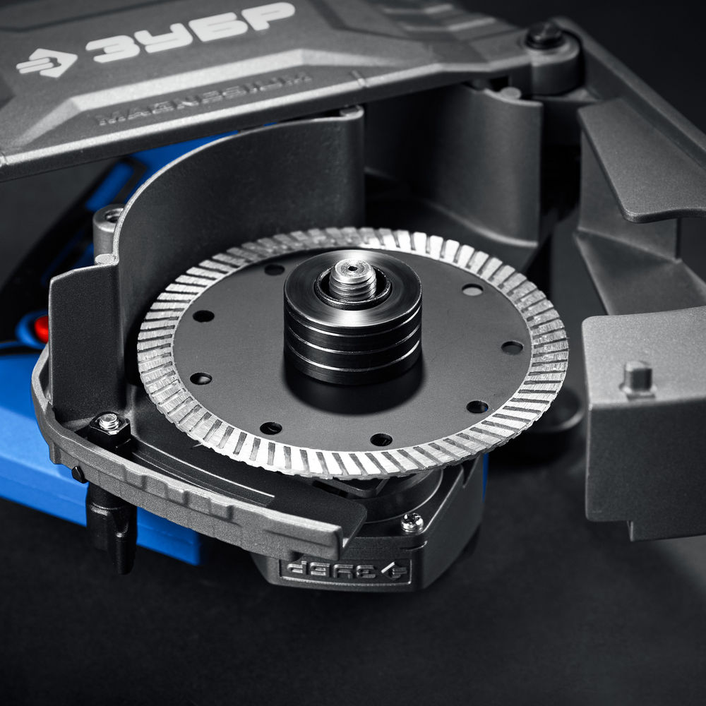 Штроборез (бороздодел) d 125 мм, 1600 Вт, ширина 30 мм, кейс ЗУБР Профессионал ЗШ-П30-1600 ПСТК