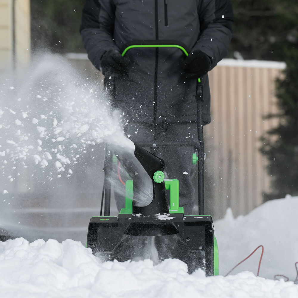 Снегоуборочная машина электрическая ЭСБ-2000, 2 кВт Сибртех (97620)