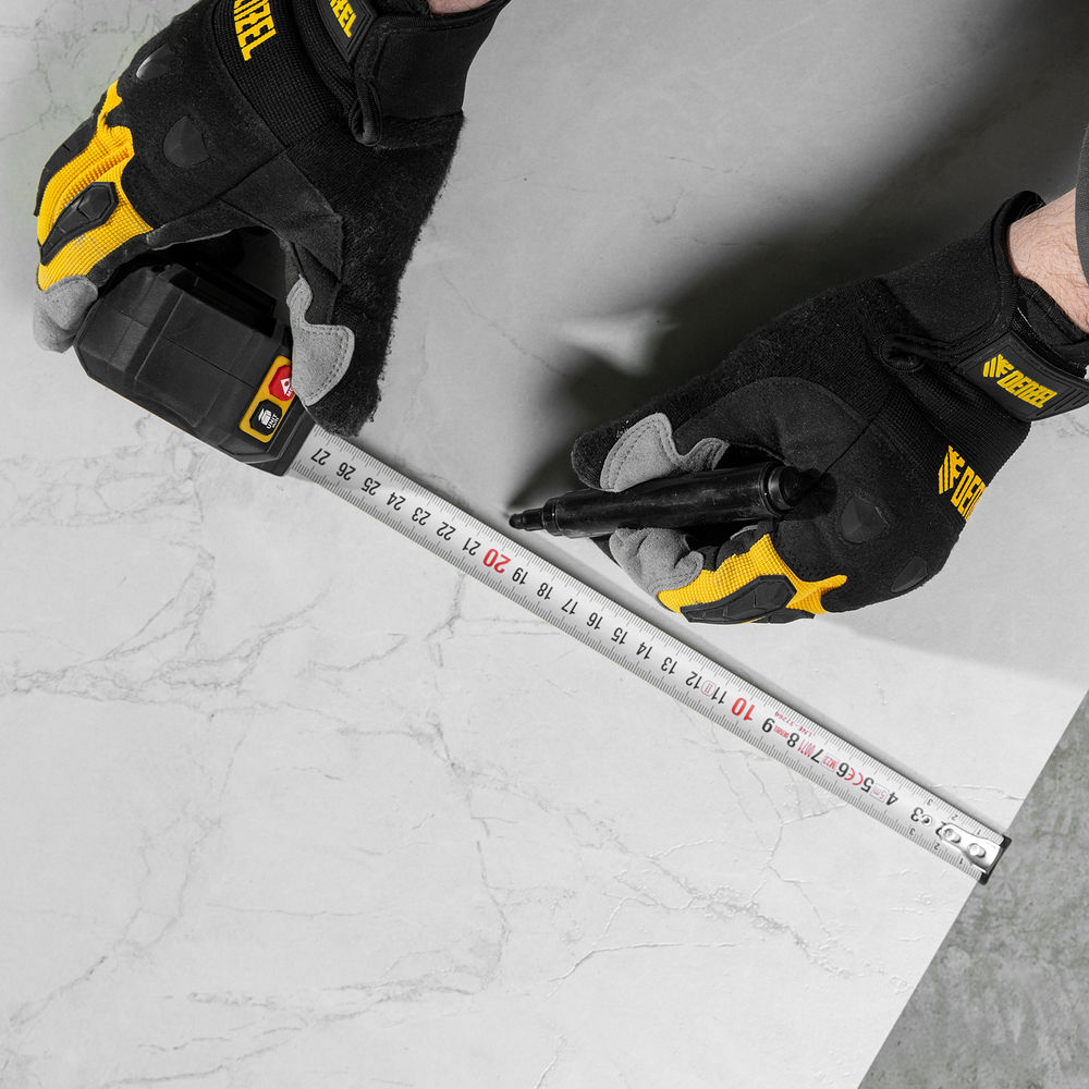 Лазерный дальномер с рулеткой LT-40, 5м x 19 мм, дальномер 40м, автомат. фиксация Denzel