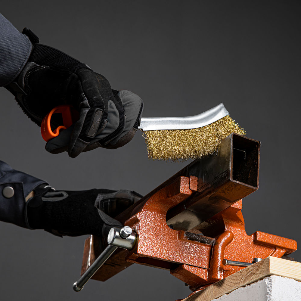 Щетка металлическая с пластмассовой ручкой Sparta (748505)