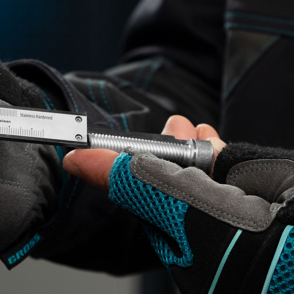 Штангенциркуль, 150 мм, 0.02 мм, нержавеющая сталь, с глубиномером Gross (31670)