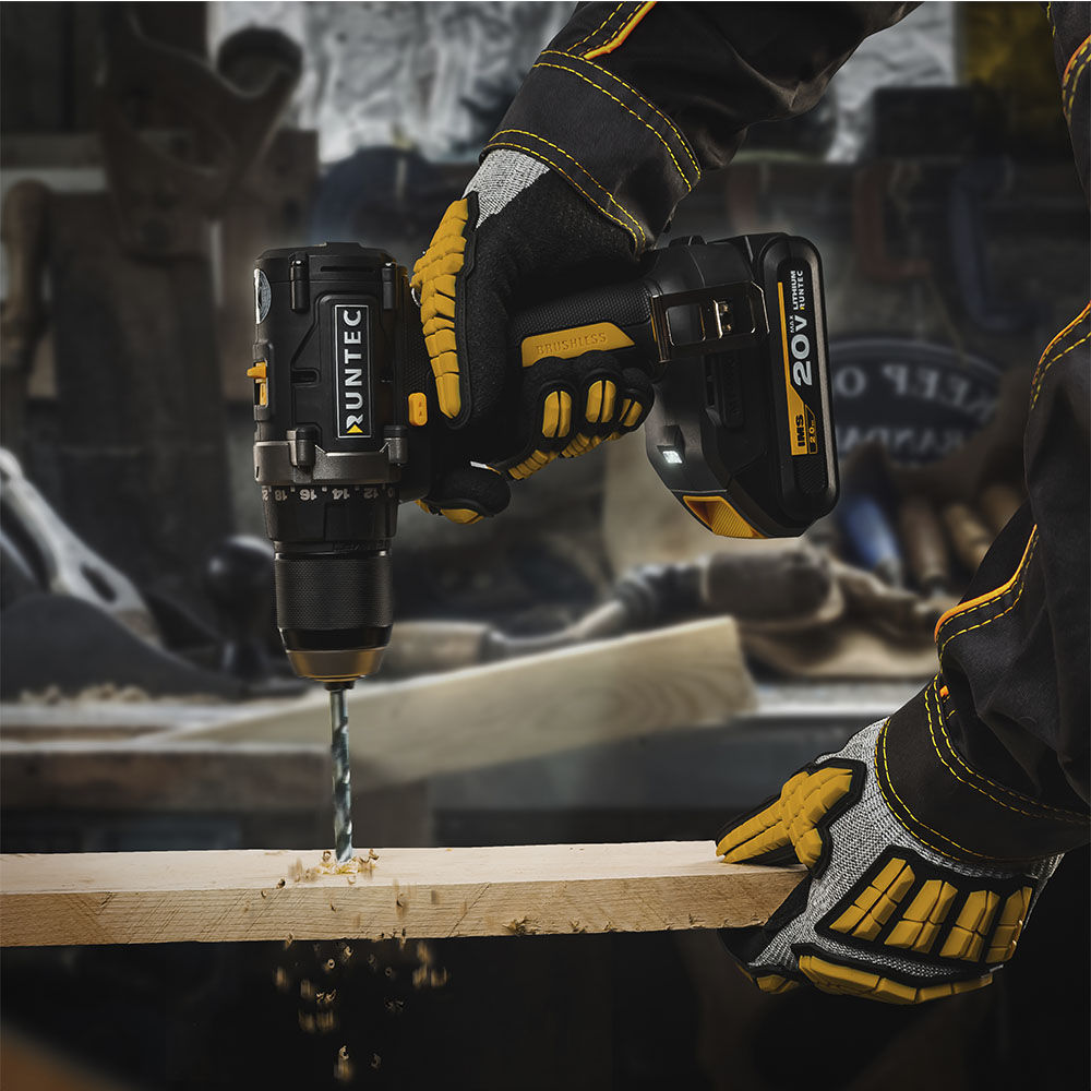 Дрель-шуруповерт аккумуляторная PRO 13 мм,20В, 22Ач, 55Нм RUNTEC RT-ID221