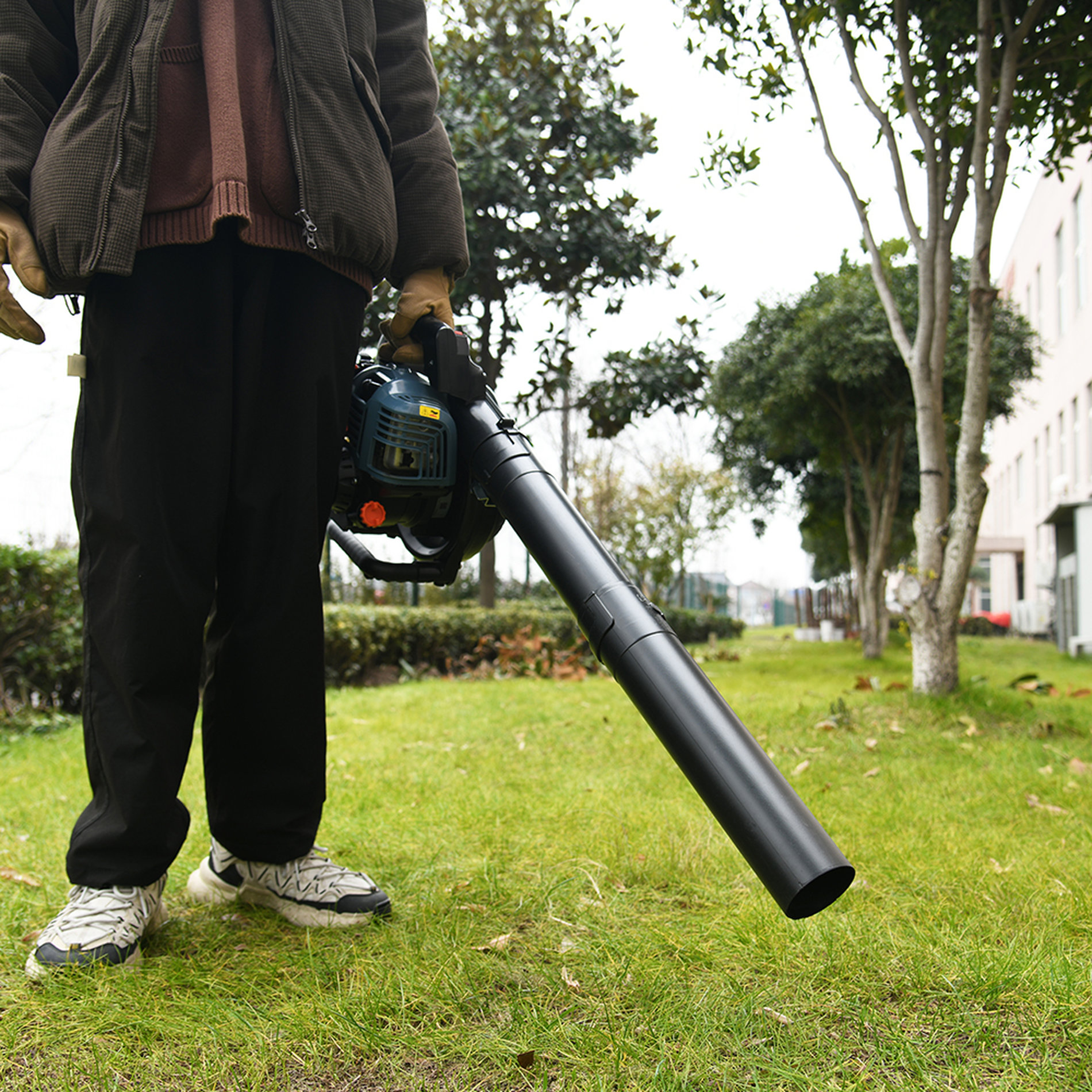 Воздуходувка-садовый пылесос бензиновая ,31 см3, 4-х тактная BLV4QL-M-EU