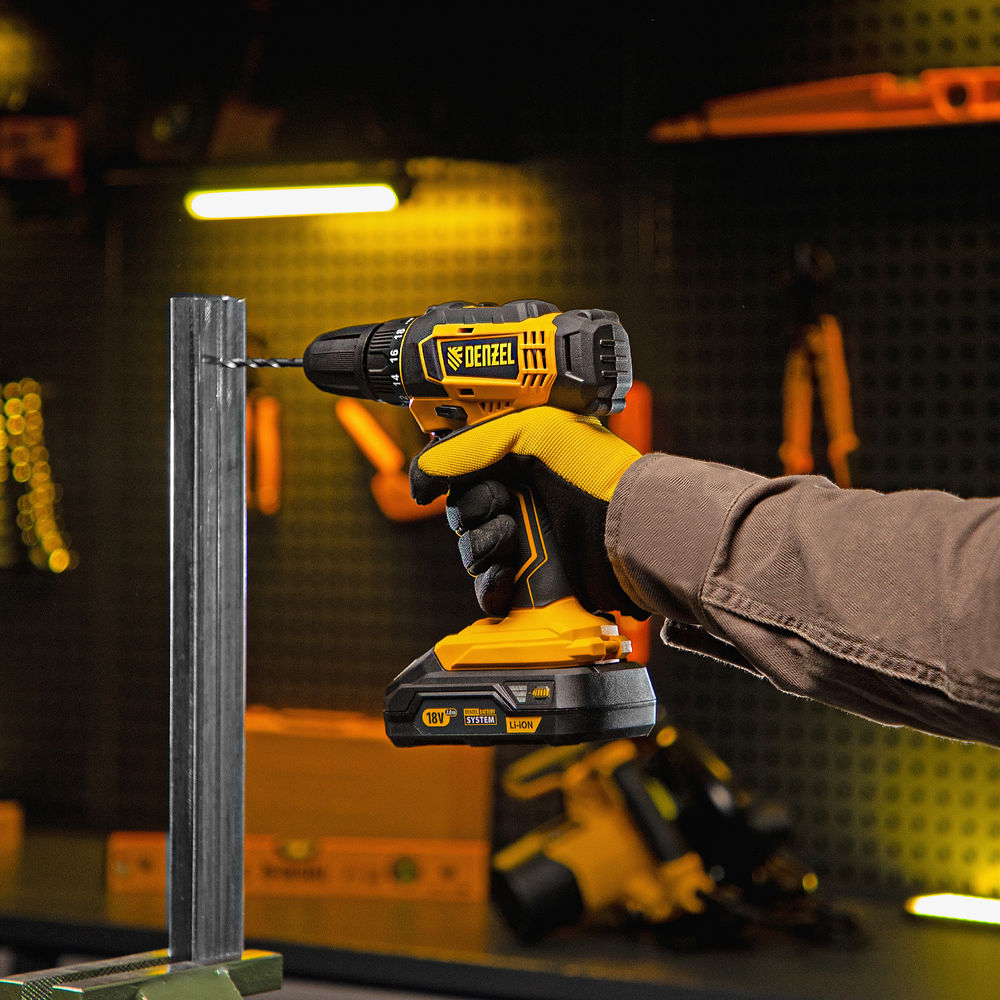 Дрель-шуруповерт аккумуляторная CDL-18-0, Li-Ion, 18 В Denzel (26117)