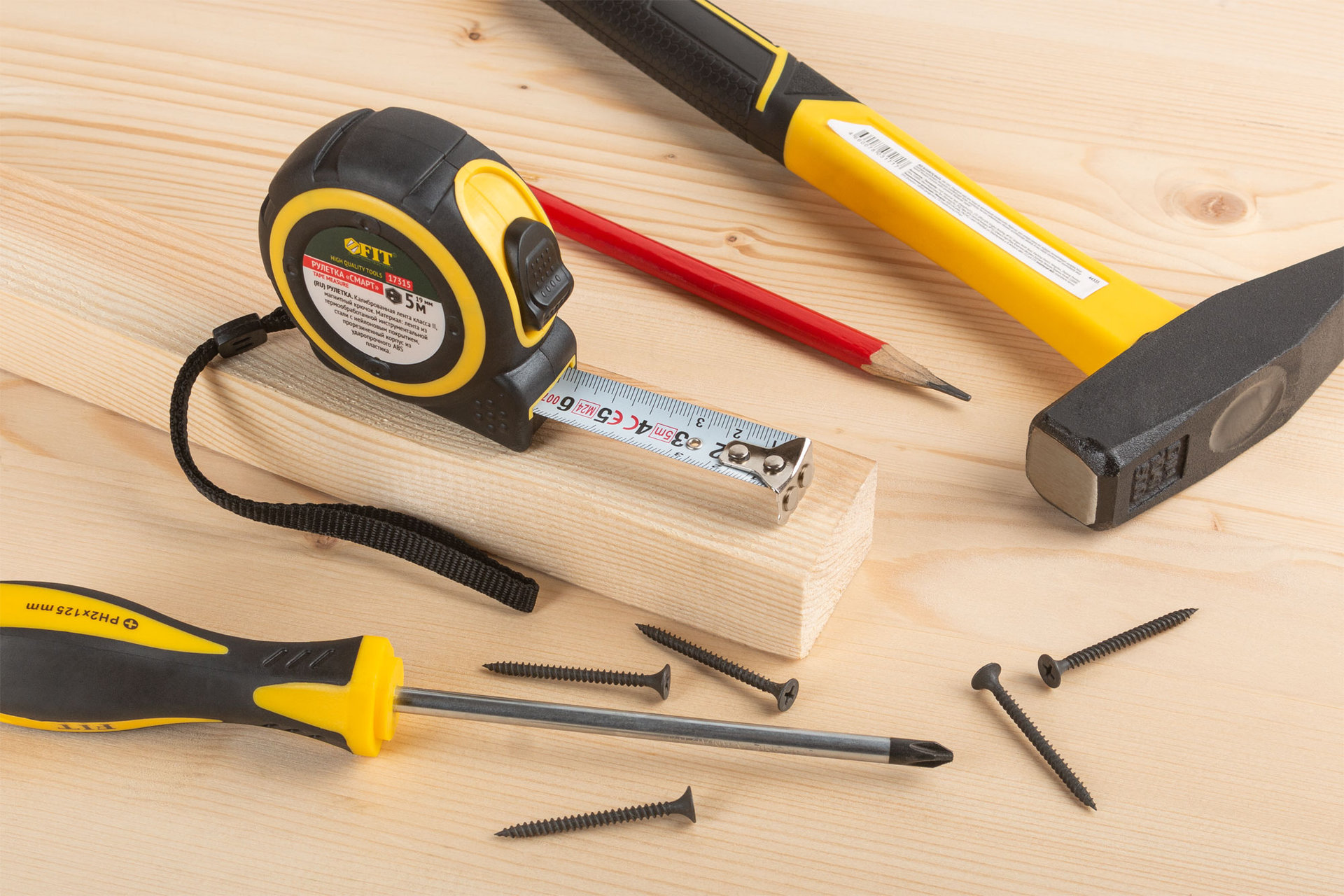 Рулетка Смарт, калибр.лента, нейлон.покр., магн.крючок, прорезиненный корпус 5 м х 19 мм