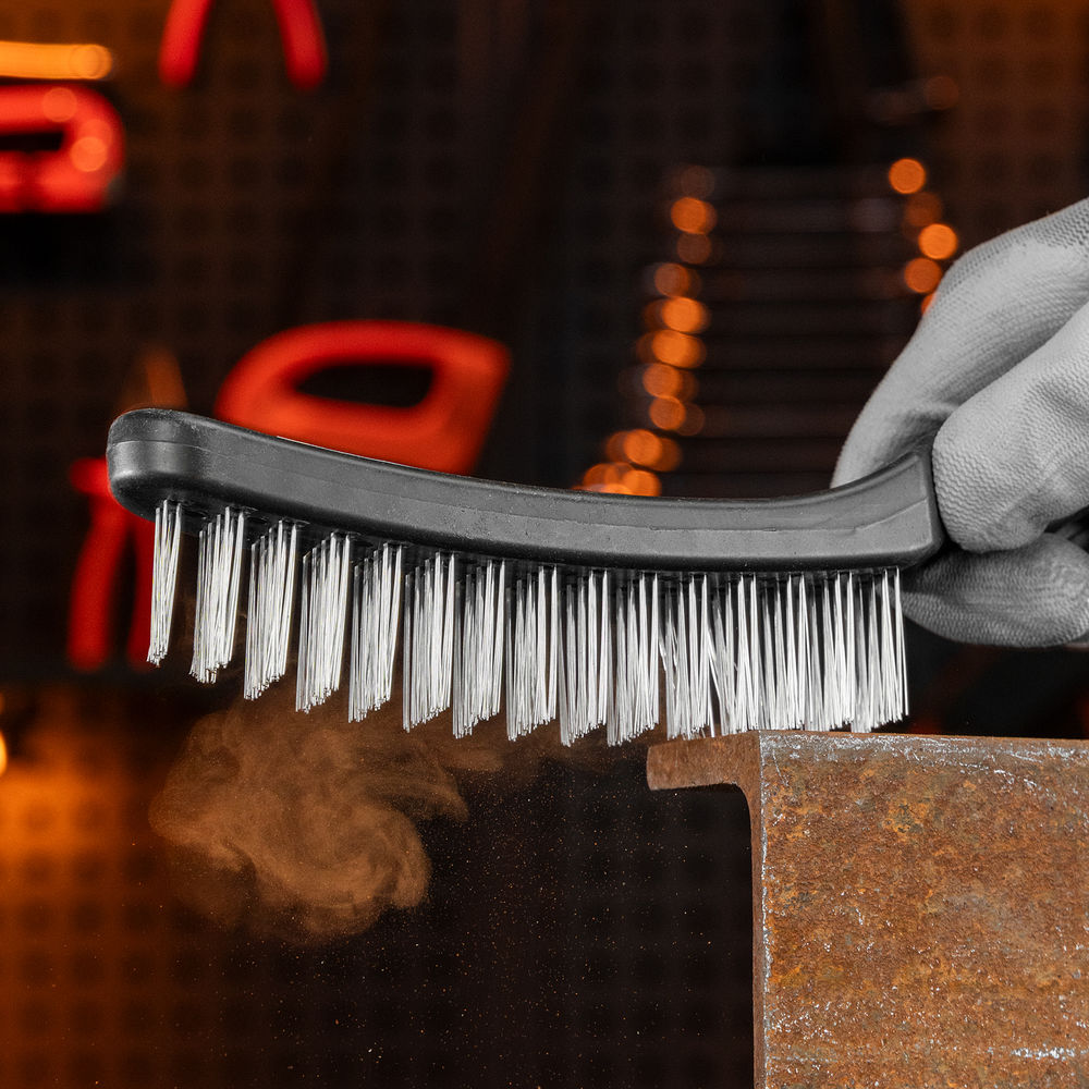 Щетка четырехрядная металлическая с пластмассовой ручкой Sparta (748665)