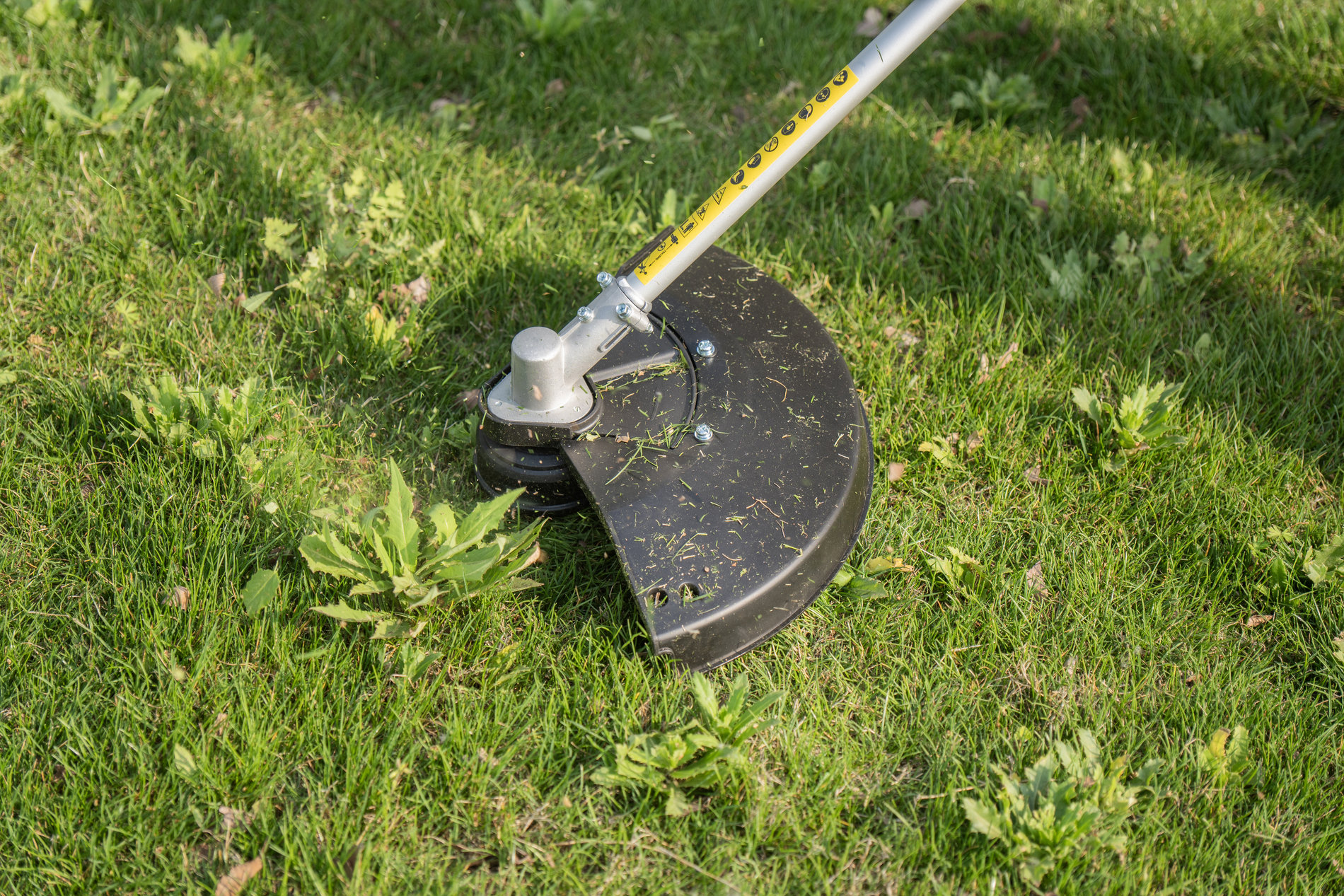 Триммер сетевой, 1200 Вт, 34 см (леска), 23 см (нож), велосипедная рукоятка