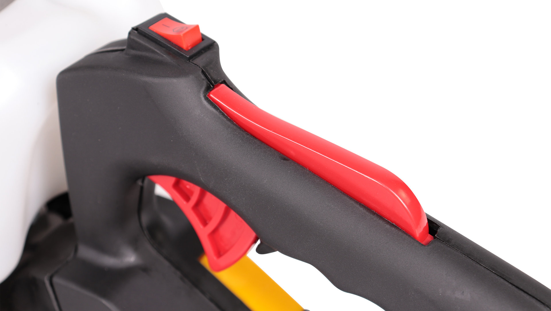 Бензоножницы CHAMPION HT626R(0,75кВт 25,4см? 600мм 5,6кг) HT626R