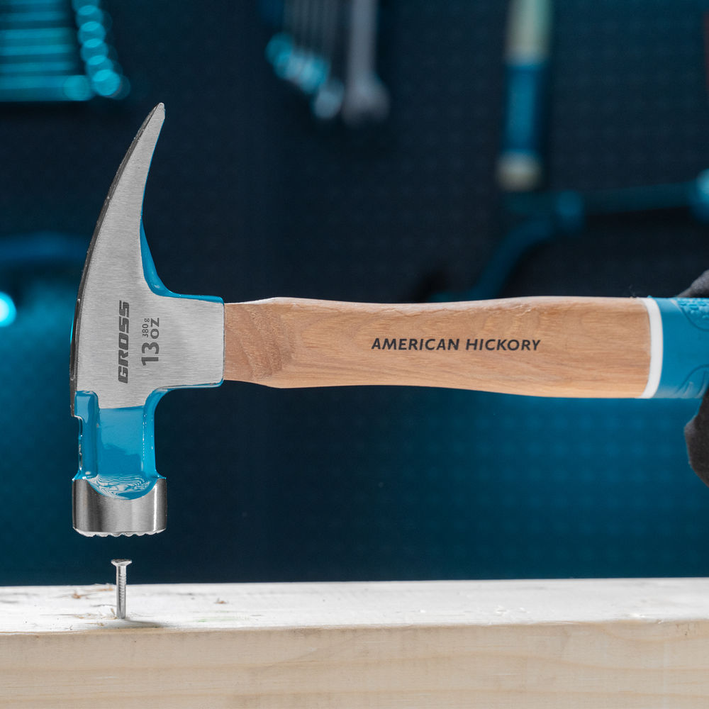 Молоток-гвоздодер, 380 г, угол 75, магнит, обрезиненная рукоятка AMERICAN HICKORY GROSS (10413)