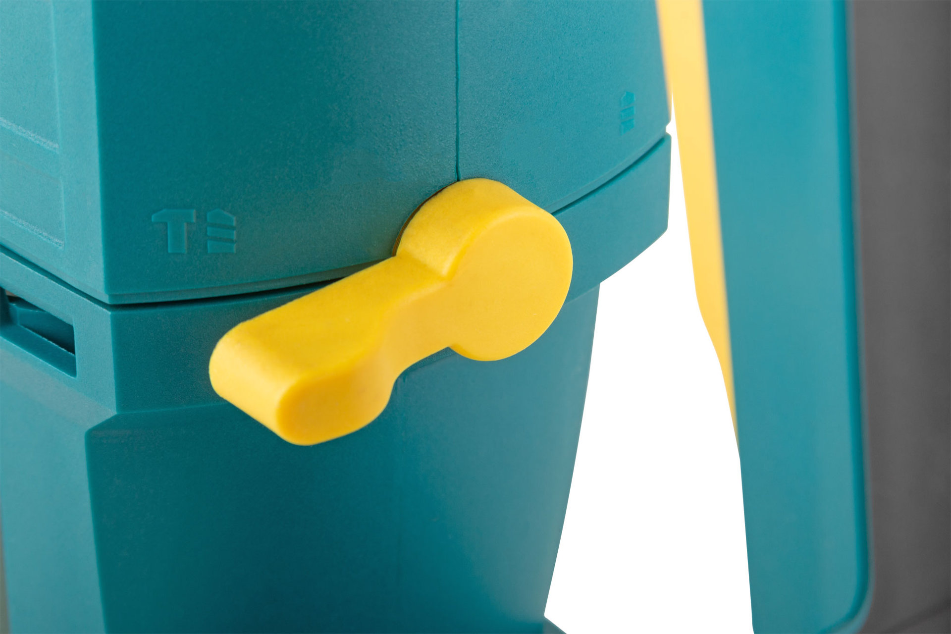 Перфоратор демонтажный 1500 Вт; 0-950 об/мин; 0-4300 уд/мин; 5 Дж; 3 реж.; SDS-PLUS; БС щеток; 5,2 кг; кейс (80117)